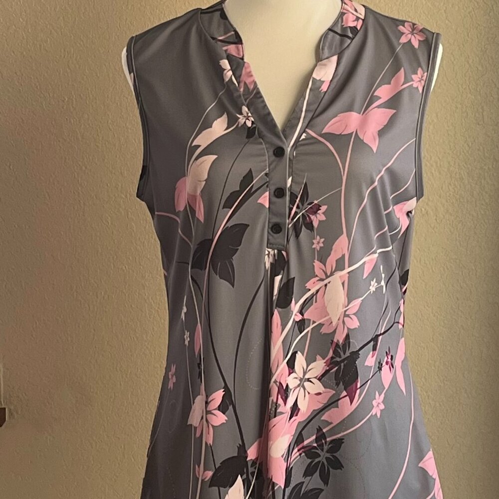 Lily ladies V-Neck Floral top. Large. Pink, Gray, and Black in color.